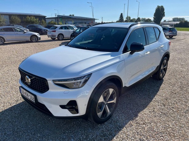 Volvo XC40 2.0 [B4] Mhev Ultimate Dark DCT Pano...
